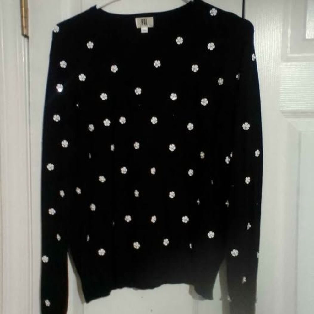 Yal Black Sweater White Flower Pearls XL